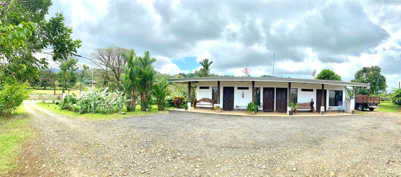 La Piña, Apartahotel *